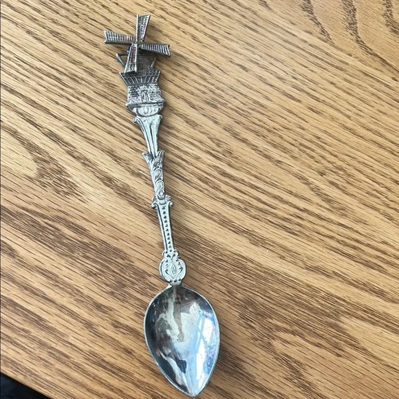 Dutch Windmill Spoon - Picture 1 of 5
